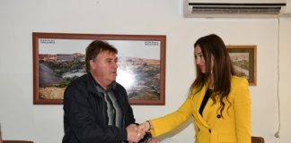 Со асфалтирањето на патот, се отвара можност Смиљанци да стане етно село – вели градоначлникот Конзулов