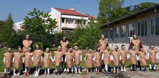 Фото: Најмладите валандовчани парадираа со еко пораки – имаме една планета земја, да не ја уништуваме !