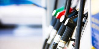 Регулаторна одлучи, од ноќеска бензинот со пониски цени