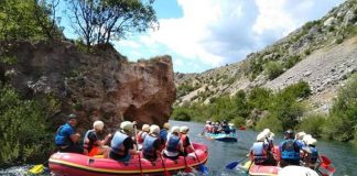 Ученици од Јане Сандански од Струмица спортуваа, нуркаа, пешачеа и ја дознаваа културата на своите врсници од Обровац во Хрватска (фото)