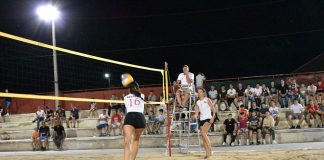 Фото – Почнаа мечевите од турнирот во одбојка на песок во Ново Село, публиката ужива во атрактивни поени на двојките