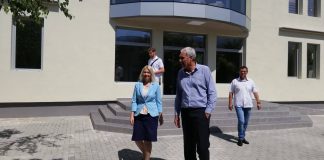 Во новата општинска зграда во Ново Село ќе има канцеларии и на државни органи во интерес на граѓаните, кажаа Елези и Андонов