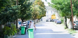 Сите домакинства во Струмица ќе добијат садови за отпад бесплатно, градоначалникот Јаневски повика за нивно чување