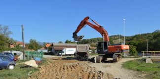 Патот Владевци – Сушево од околу 2 километри ќе добие нов асфалт – општина Василево ја почна реконструкцијата