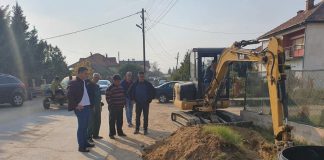 Почна реконструкција на улицата во Василево до црквата која ќе добие тротоари, канализација и ново улично