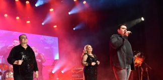 Ленче и Горан со Јупитер повторно ги распееа струмичани, овации и за младиот Иван (фото)