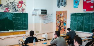 Две средни и три основни училишта во Струмица добија прочистувачи на воздухот