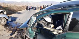 Едно лице од Пиперево загина а две се повредени во директен судар на патнички возила на патот кон Добрашинци