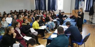 ,,Скај плус’’ со обуки меѓу средношколците во Струмица, како и зошто треба да реагираат на непрофесионални вести