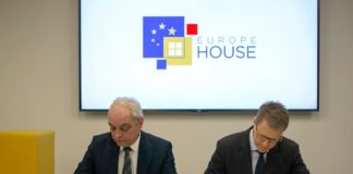 Струмица ќе добие Европска куќа, градоначалникот Јаневски и евроамбасадорот Жбогар потпишаа меморандум