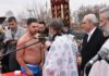 Трајче Серафимовски првпат скокна и го фати светиот крст од осветените води во Струмица ( фото и видео)