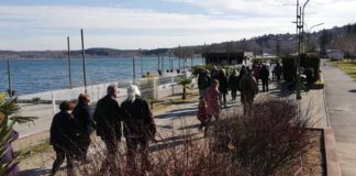 Заради топлото и сончево време, голем број викенд гости во Дојран од земјава и странство ( фото )