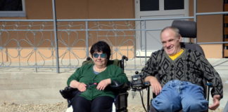 По 40 години поминати во Заводот за рехабилитција Бања Банско, Мирсат и Васка добија свој дом