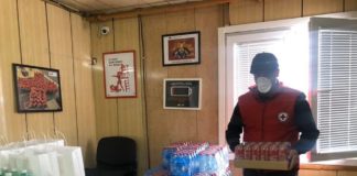 Градоначалникот Јанев и општина Василево донираа вода и сокови во Црвен Крст за загрозени семејства и лица во карантин (фото)