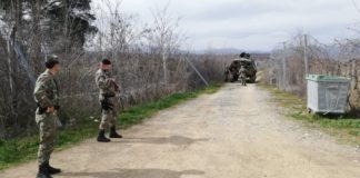 АРМ го зголеми присуството на границата со Грција заради можен бран на мигранти, војниците ги посети претседателот Пендаровски
