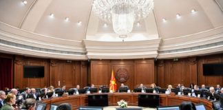 Влада: На настани во затворено публика до 50 отсто од капацитетот, но да биде со две ковид вакцини