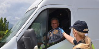 Никогаш не вози пијан, маички со овој слоган добиваа возачите од полицијата и  општина Босилово