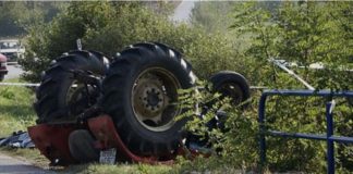 Двете момчиња што загинаа вчера се удавиле во реката Струмица откако се превртел тракторот на кој биле, соопшти МВР