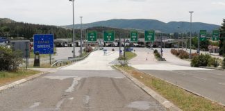 Возачите на товарни возила ќе може да влезат во Грција без тест за коронавирус, велат од МВР