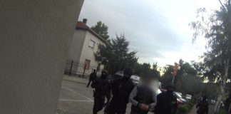 По сузбивање на групата што криумчарела мигранти, МВР со кривични против 6 лица од Богданци и едно од Валандово