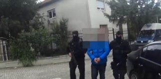 Сузбиена нова група од 12 лица која криумчарела мигранти, организатори татко и син од Богданци