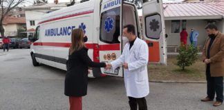 Гевгелиски НОЕЛ набавеното возило за свои потреби го адаптира како амбулантно и го донираше на болницата