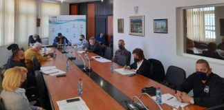 Заради се поголемиот број позитивни, кризниот штаб од Гевгелија бара воведување полициски час