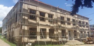 Шест училишта во општините Струмица, Богданци, Гевгелија, Василево и Конче ќе се реконстурираат со пари од МОН