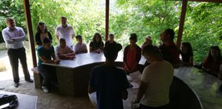 Здружението на деца бегалци во радовишко Ораовица одржа работилница и порача младите се креатори на нашата иднина (фото)