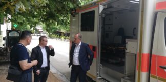 За туристичката сезона во Дојран ќе има 24 часовна здравствена заштита, општината доби донација амбулантно возило (фото)