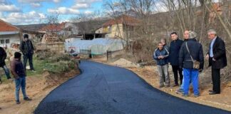 Викендов асфалтирани две улици во Добрашинци, објави градоначалникот на Василево Андонов
