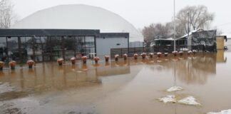 Се излеа река Струмица, поплавен спортскиот комплекс Хоризонт Турново а под вода се и други објекти и површини (фото)