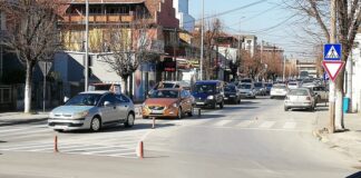 Протестен караван со возила во Струмица против носење маски во училиштата