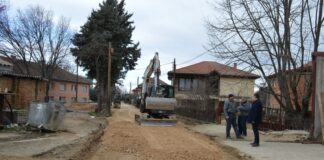 Се спрема за асфалтирање улицата од црквата до училиштето во Василево