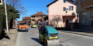 Се санираат улици и патишта во општина Гевгелија