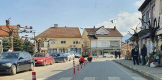 СВР Струмица: Општина Ново Село противзаконски и неосновано поставила разделни столбови на магистрален пат