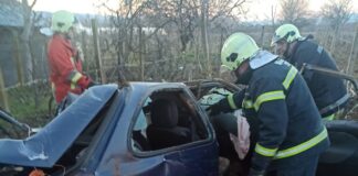 Две лица повредени во сообраќајка кај Добрашинци, интервенирале и пожарникари