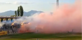 Лозарите од Кавадарци направија пиротехничко шоу во Струмица откако Тиквеш обезбди опстанок во Прва лига