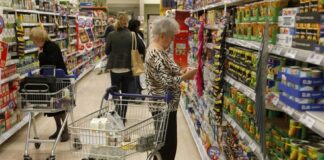 Од денеска се очекува да поевтинат над 1000 производи – замразнатите цени ќе важат до 30 ти април