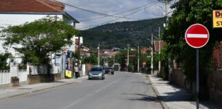 Нов режим на сообраќај во Радовиш – поставена е нова сигнализација и општината апелира на почитување