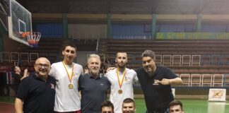 Заврши турнирот STREETBALL 3×3 – РАДОВИШ 2022, градоначалникот Ристов ги додели признанијата на најдобрите (фото)