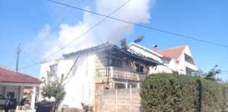 Пожар на кров и спрат од куќа во Василево, ТППЕ Струмица спречи ширење и по други објекти