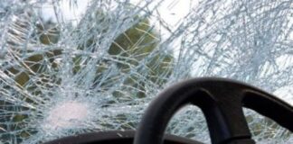 Сообраќајка на патот Стојаково – Богородица меѓу две патнички возила, возачите тешко повредени