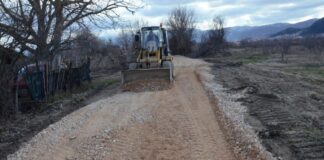 Се тапонира полски пат од Софилар до Ангелци за подобар пристап на земјоделците до нивите