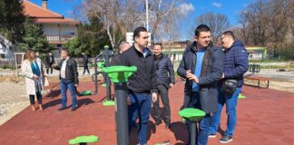 Струмица во градскиот парк доби нова фитнес зона со осум комбинирани справи (фото)