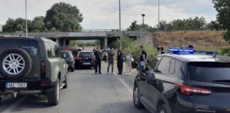 Две лица тешко повредени во сообраќајка на влезот во Гевгелија меѓу две патнички возила