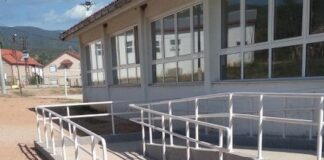 Изградена пристапна рампа за лица со попреченост во ООУ „Атанас Нивичански“ Нова Мала