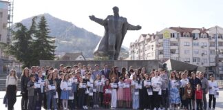 68 основци и средношколци добија стипендии од Општина Струмица и Фондацијата „Заев-едно општество за сите“