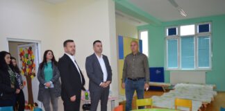 Заменик министер за труд и социјална политика, Енвер Хусејин во посета на општина Василево