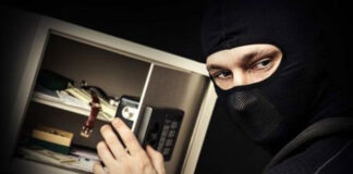 Две лица од Куклиш и Струмица уапсени – од куќа во Куклиш украден сеф со девизи, златен часовник во вредност од 45 илјади евра !